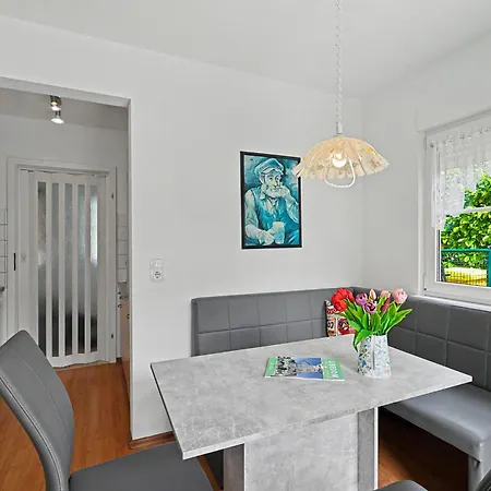 Schneider 2d By Interhome